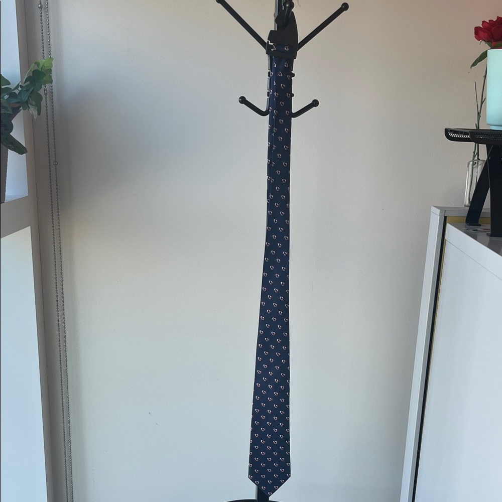 Handmade 100% Silk Classic Navy Blue Men's Tie with Pattern